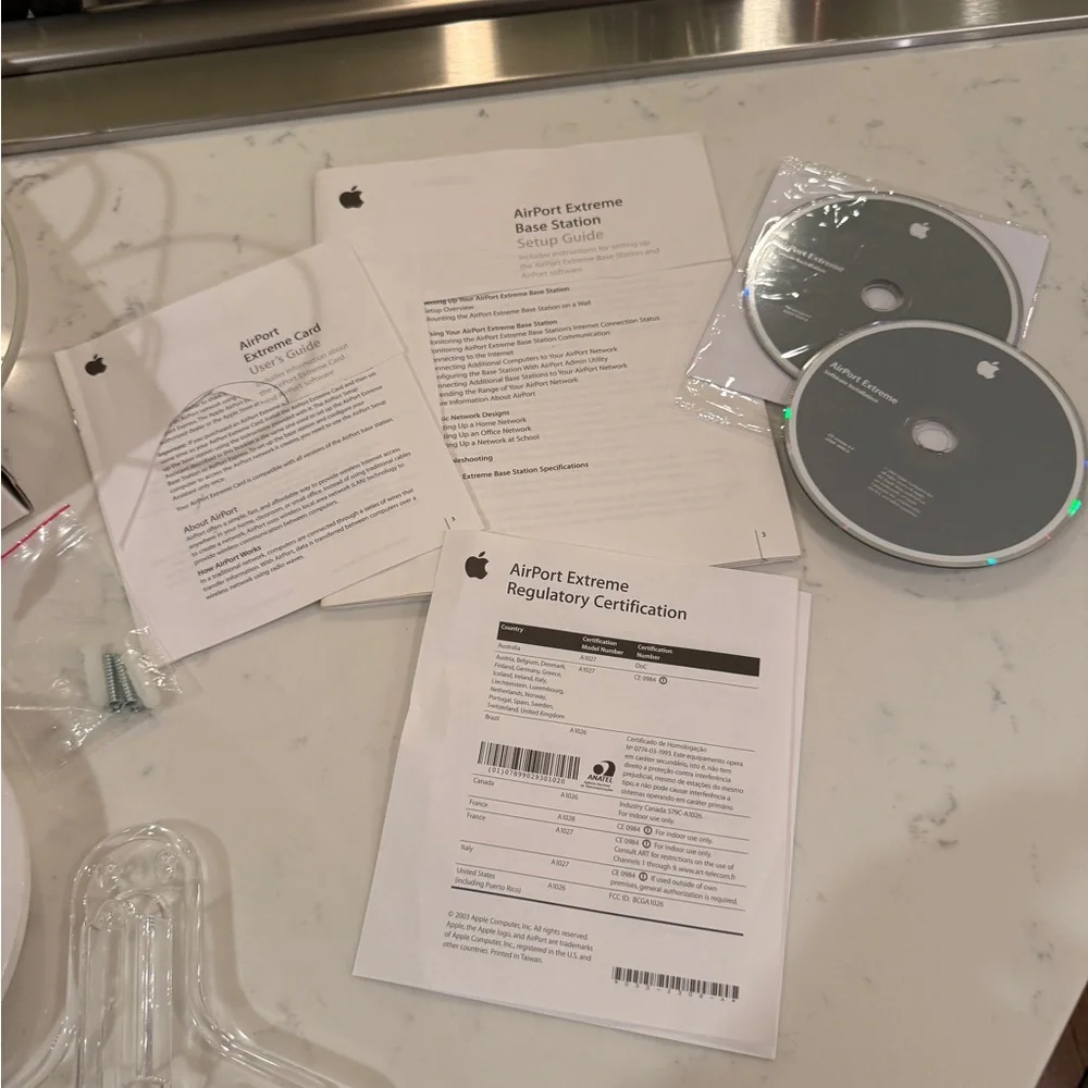 Apple Airport Extreme Base Station Model A1034 54 Mpbs